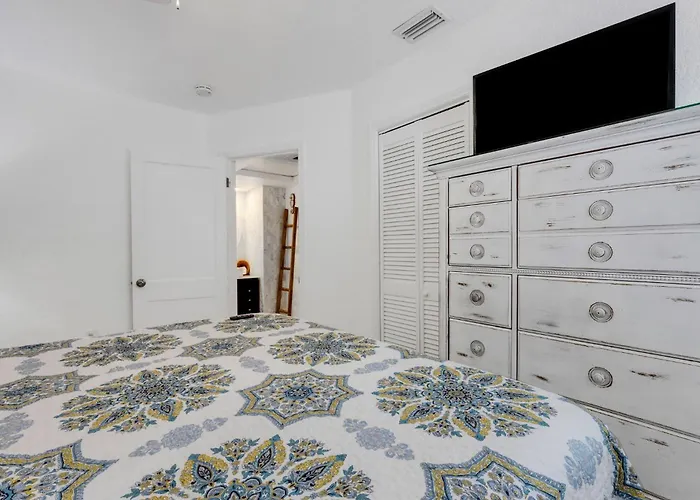 Coastal Breeze - Pool Home! * Clearwater Beach