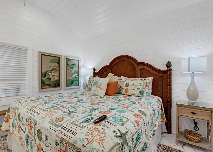 Coastal Breeze - Pool Home! Holiday home Clearwater Beach