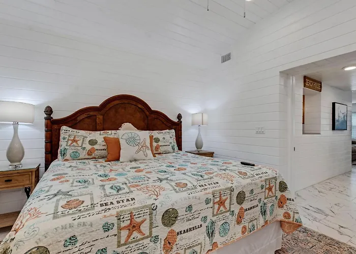 Coastal Breeze - Pool Home!