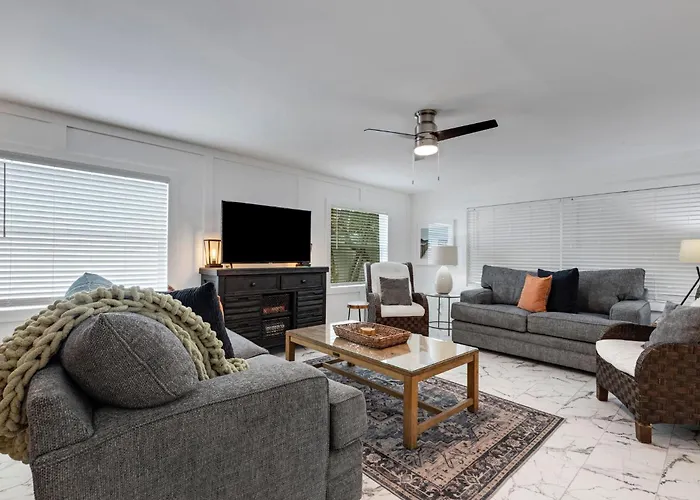 Coastal Breeze - Pool Home! Clearwater Beach
